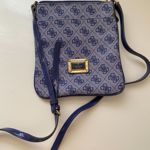 Crossbody - Picture 2 of 5